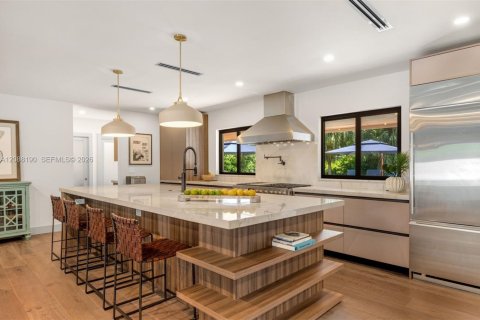 House in Pinecrest, Florida 4 bedrooms, 290.88 sq.m. № 2377026 - photo 12