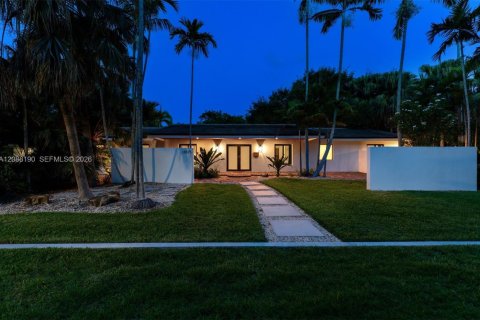 Casa en Pinecrest, Florida 4 dormitorios, 290.88 m2 № 2377026
