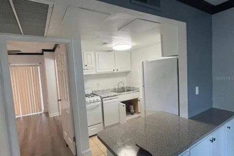 Condominio en alquiler en Altamonte Springs, Florida, 1 dormitorio, 46.08 m2 № 2107557 - foto 4
