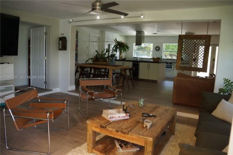 Villa ou maison à vendre à Boca Raton, Floride: 3 chambres, 177.72 m2 № 2262898 - photo 16