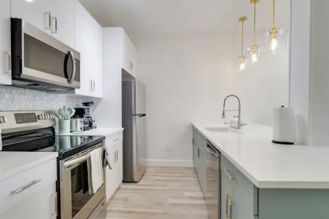 Condo in Kissimmee, Florida, 3 bedrooms  № 2222026 - photo 7