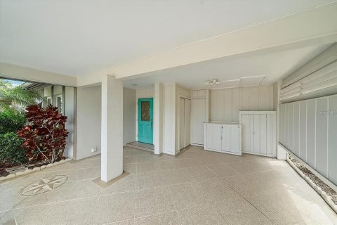 Villa ou maison à vendre à Sarasota, Floride: 2 chambres, 121.52 m2 № 2420395 - photo 2