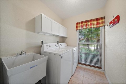 Villa ou maison à vendre à Sarasota, Floride: 2 chambres, 121.52 m2 № 2420395 - photo 24