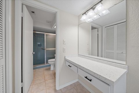 Villa ou maison à vendre à Sarasota, Floride: 2 chambres, 121.52 m2 № 2420395 - photo 21