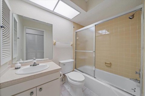 Villa ou maison à vendre à Sarasota, Floride: 2 chambres, 121.52 m2 № 2420395 - photo 26