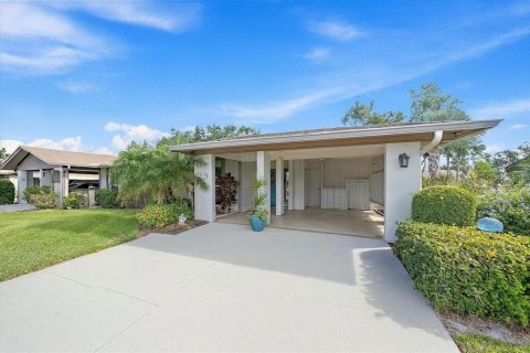 Villa ou maison à Sarasota, Floride 2 chambres, 121.52 m2 № 2420395