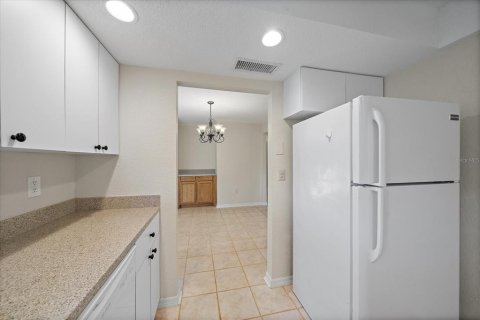 Villa ou maison à vendre à Sarasota, Floride: 2 chambres, 121.52 m2 № 2420395 - photo 12