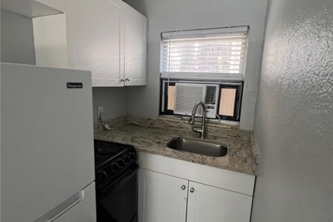 Immobilier commercial à vendre à Saint Petersburg, Floride: 275.55 m2 № 2415172 - photo 28