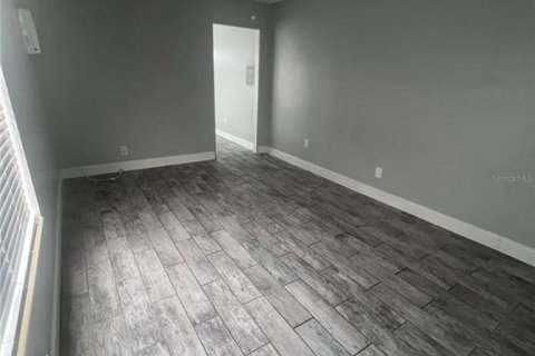 Immobilier commercial à vendre à Saint Petersburg, Floride: 275.55 m2 № 2415172 - photo 5