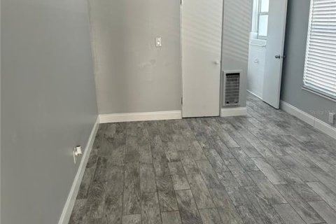 Immobilier commercial à vendre à Saint Petersburg, Floride: 275.55 m2 № 2415172 - photo 3