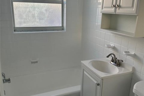 Immobilier commercial à vendre à Saint Petersburg, Floride: 275.55 m2 № 2415172 - photo 17