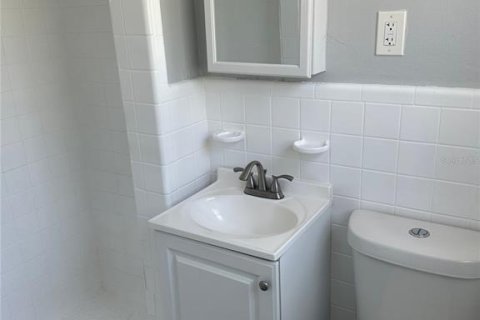 Immobilier commercial à vendre à Saint Petersburg, Floride: 275.55 m2 № 2415172 - photo 4