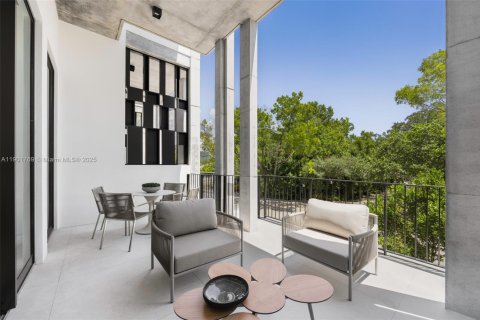 Touwnhouse à vendre à Miami, Floride: 3 chambres, 263.94 m2 № 1953707 - photo 14