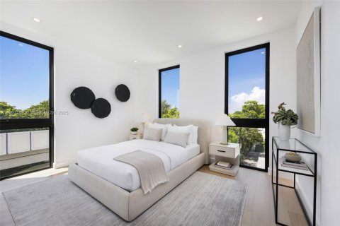 Touwnhouse à vendre à Miami, Floride: 3 chambres, 263.94 m2 № 1953707 - photo 23