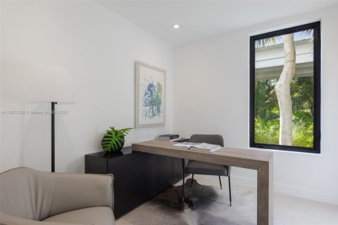 Touwnhouse à vendre à Miami, Floride: 3 chambres, 263.94 m2 № 1953707 - photo 25