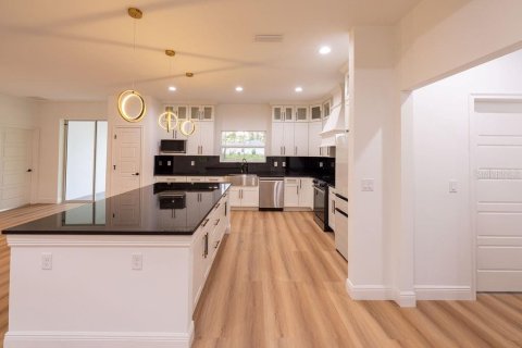 House in Dunnellon, Florida 4 bedrooms, 186.83 sq.m. № 1894623 - photo 10