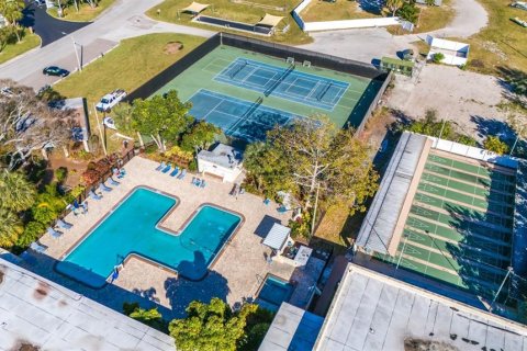 Condo in Saint Petersburg, Florida, 1 bedroom  № 1894611 - photo 29