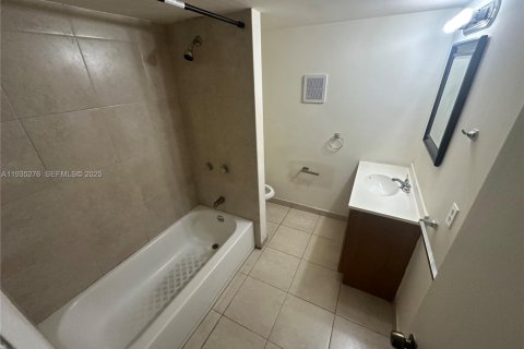 Купить кондоминиум в Санрайз, Флорида 2 спальни, 94.76м2, № 1993429 - фото 6