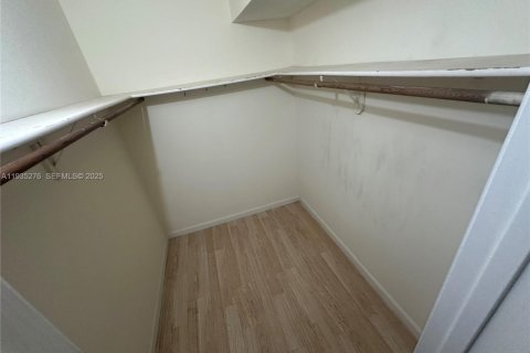 Купить кондоминиум в Санрайз, Флорида 2 спальни, 94.76м2, № 1993429 - фото 8