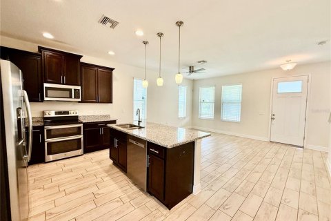 Villa ou maison à louer à Tampa, Floride: 3 chambres, 155.33 m2 № 1874079 - photo 11