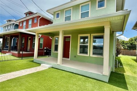 Villa ou maison à louer à Tampa, Floride: 3 chambres, 155.33 m2 № 1874079 - photo 2