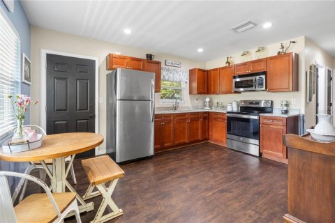 Casa en venta en Brooksville, Florida, 3 dormitorios, 89.65 m2 № 1913793 - foto 13