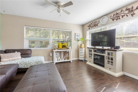 Casa en venta en Brooksville, Florida, 3 dormitorios, 89.65 m2 № 1913793 - foto 10