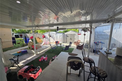 Купить виллу или дом в Майами, Флорида 3 спальни, 94.85м2, № 1697921 - фото 29