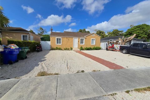 Купить виллу или дом в Майами, Флорида 3 спальни, 94.85м2, № 1697921 - фото 3