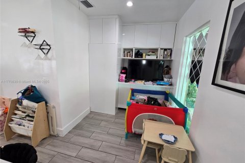 Купить виллу или дом в Майами, Флорида 3 спальни, 94.85м2, № 1697921 - фото 15