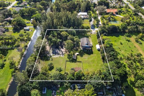 Villa ou maison à vendre à Southwest Ranches, Floride: 3 chambres, 142.7 m2 № 1995480 - photo 3