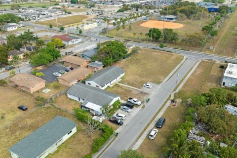 Commercial property in Homestead, Florida 394.65 sq.m. № 1861119 - photo 12