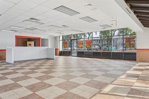 Immobilier commercial à louer à Tampa, Floride: 295.24 m2 № 2214912 - photo 3