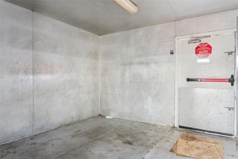Immobilier commercial à louer à Tampa, Floride: 295.24 m2 № 2214912 - photo 19