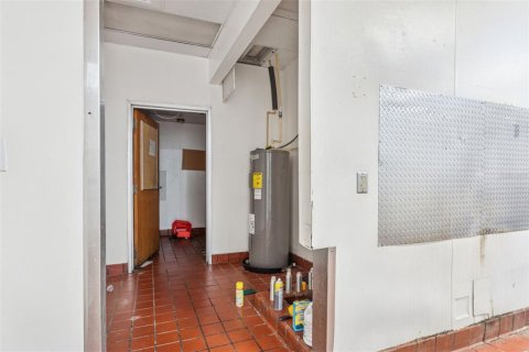 Immobilier commercial à louer à Tampa, Floride: 295.24 m2 № 2214912 - photo 21