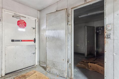 Immobilier commercial à louer à Tampa, Floride: 295.24 m2 № 2214912 - photo 20