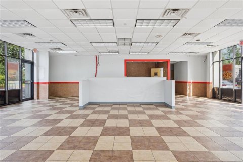 Immobilier commercial à louer à Tampa, Floride: 295.24 m2 № 2214912 - photo 4