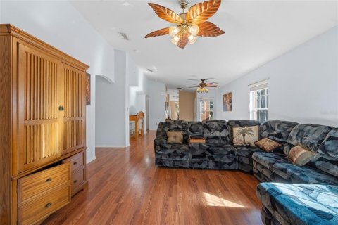 House in Poinciana, Florida 2 bedrooms, 128.86 sq.m. № 2395864 - photo 4