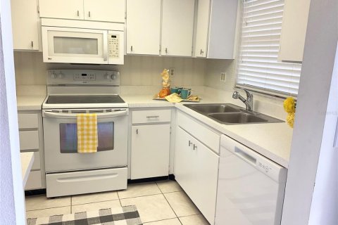 Condo in Port Charlotte, Florida, 2 bedrooms  № 1881387 - photo 8