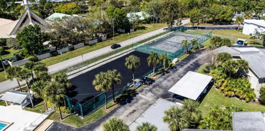 Condo in Stuart, Florida, 2 bedrooms № 1060231