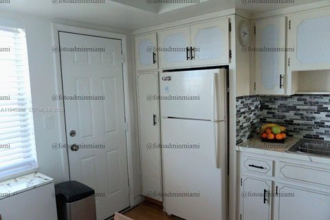 Apartment in Miami, Florida 2 bedrooms, 90.58 sq.m. № 2001547 - photo 7