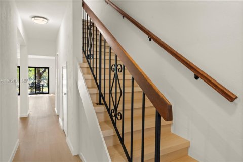 Copropriété à louer à Miami, Floride: 3 chambres, 165.37 m2 № 2033152 - photo 8