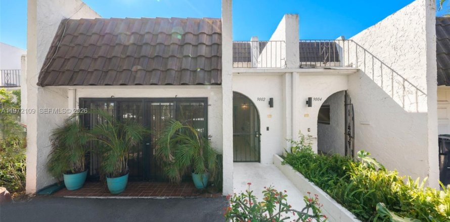 Condo à Miami, Floride, 3 chambres  № 2033152