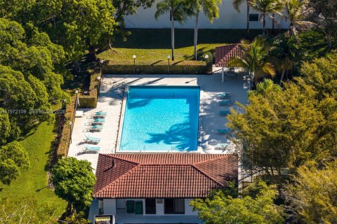 Copropriété à louer à Miami, Floride: 3 chambres, 165.37 m2 № 2033152 - photo 25