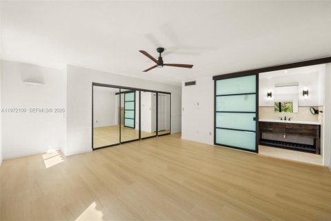 Copropriété à louer à Miami, Floride: 3 chambres, 165.37 m2 № 2033152 - photo 11