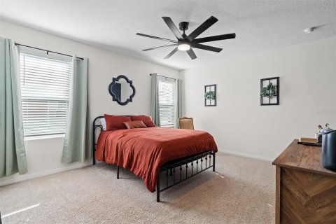 House in Saint Cloud, Florida 4 bedrooms, 159.42 sq.m. № 1435631 - photo 11