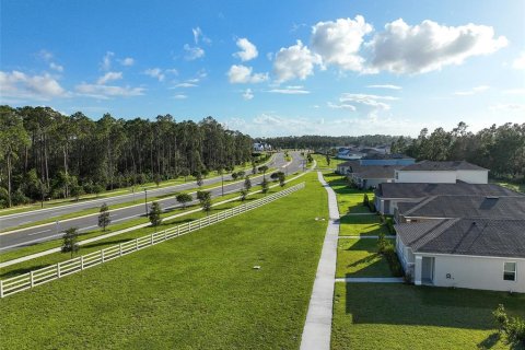 House in Saint Cloud, Florida 4 bedrooms, 159.42 sq.m. № 1435631 - photo 26