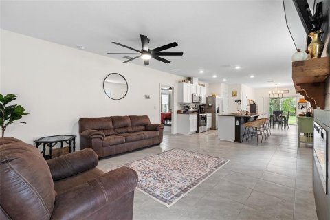 House in Saint Cloud, Florida 4 bedrooms, 159.42 sq.m. № 1435631 - photo 9