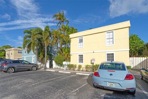 Condominio en alquiler en Pompano Beach, Florida, 2 dormitorios, 92.9 m2 № 2152978 - foto 11
