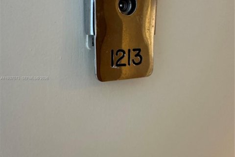 Copropriété à louer à Aventura, Floride: 2 chambres, 101.36 m2 № 1995368 - photo 3